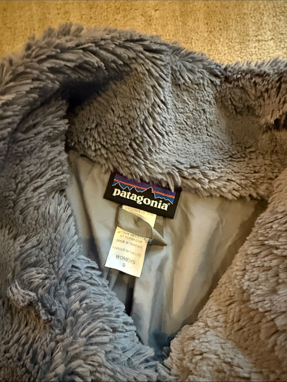 Patagonia Gray Plush Fleece Jacket - Picture 2 of 3
